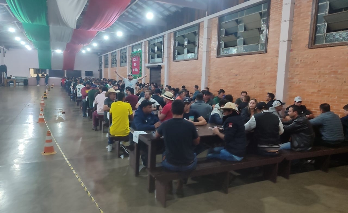 Torneio de Truco abre comemorações do Dia do Trabalhador em Bituruna