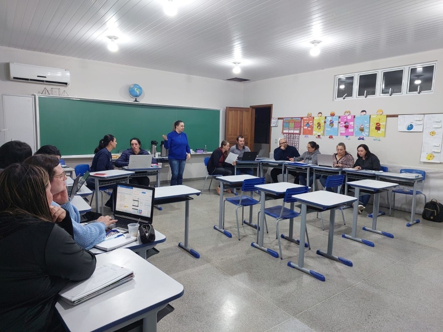 Professores da rede municipal participam do PRAERB