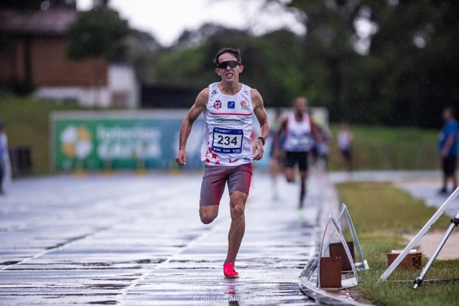 Atleta de Bituruna se destaca no atletismo e lidera ranking sul-americano sub-20 nos 1500 metros