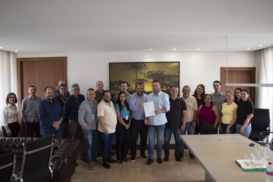 Bituruna recebe Secretário Estadual e conquista investimento de R$ 450 mil para fortalecimento do Projeto Semear